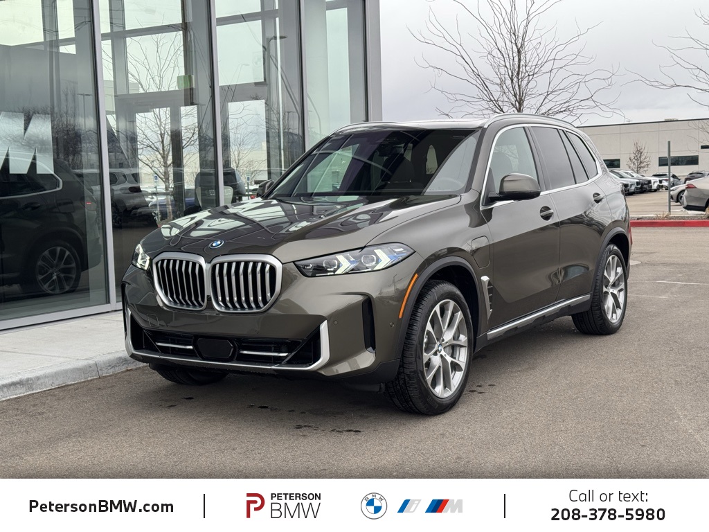 2026 BMW X5 50e's photo
