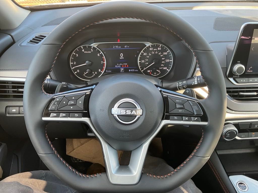 2025 Nissan Altima 2.5 SR photo 17