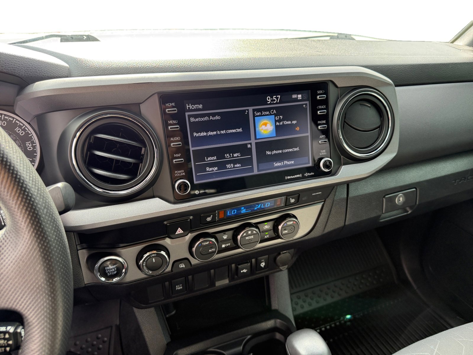 2022 Toyota Tacoma TRD Off-Road photo 12