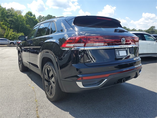2026 Volkswagen Atlas Cross Sport SE Technology photo 4