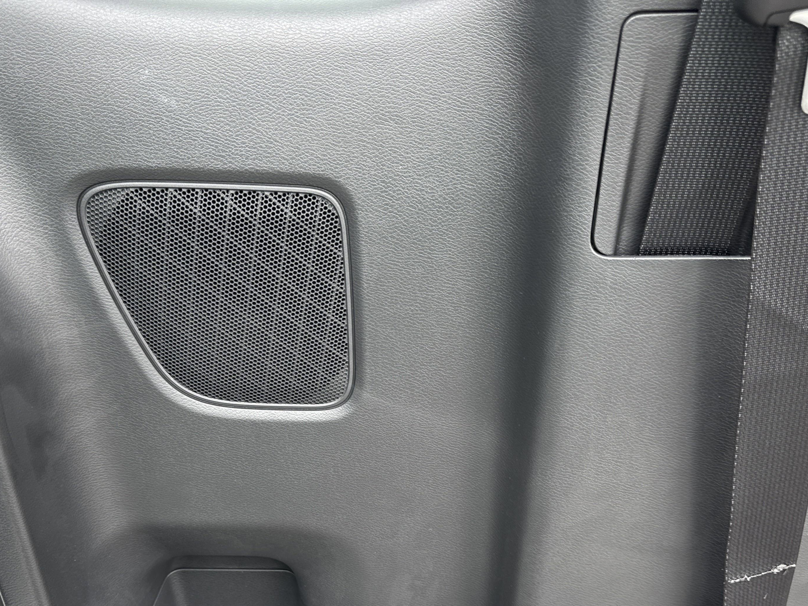 2025 Nissan Frontier S photo 9