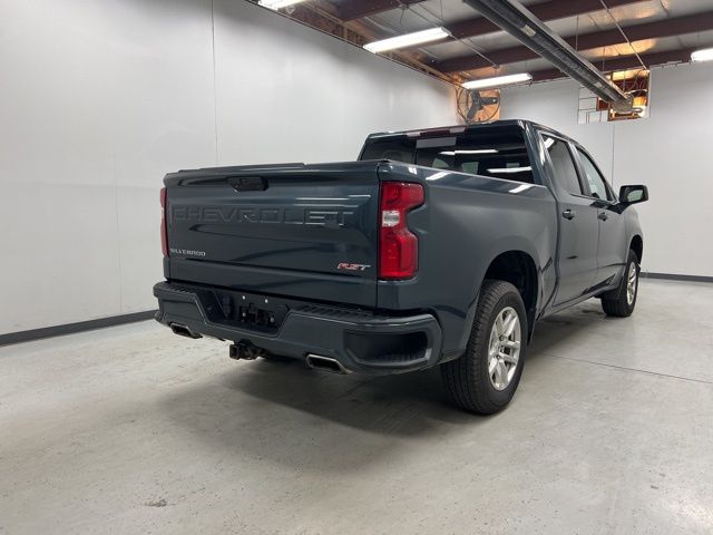 2019 Chevrolet Silverado RST photo 2