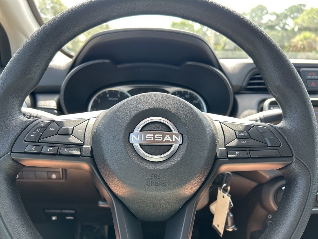 2025 Nissan Versa S photo 16