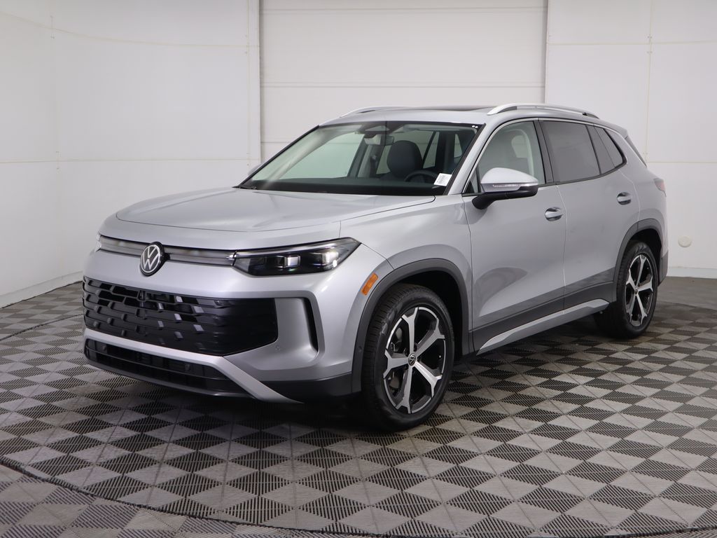 2026 Volkswagen Tiguan SE's photo