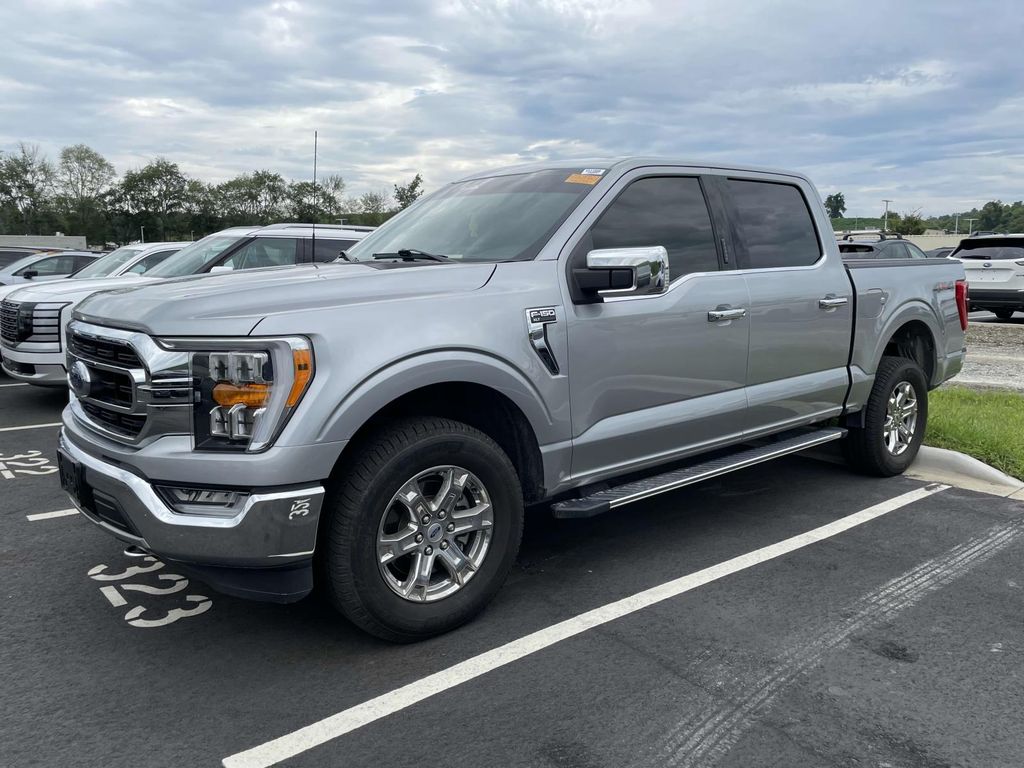2021 Ford F-150 XLT photo 2