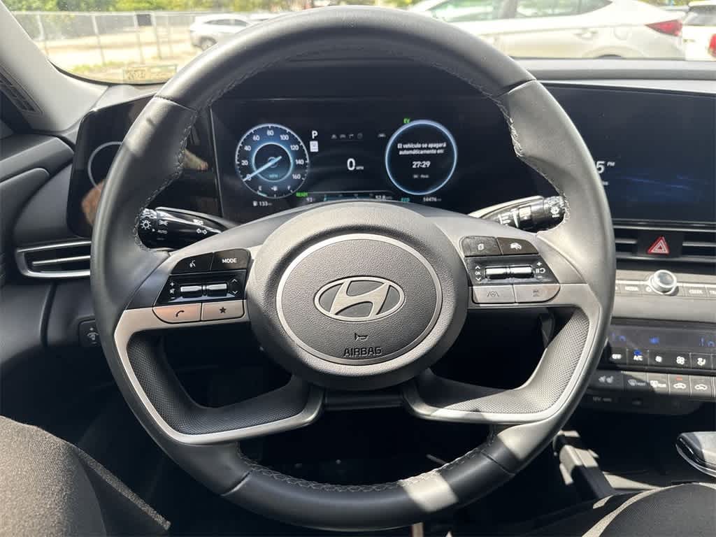 2024 Hyundai Elantra Hybrid Limited photo 13