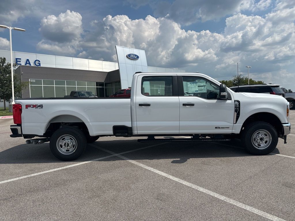 2026 Ford F-250 photo 9