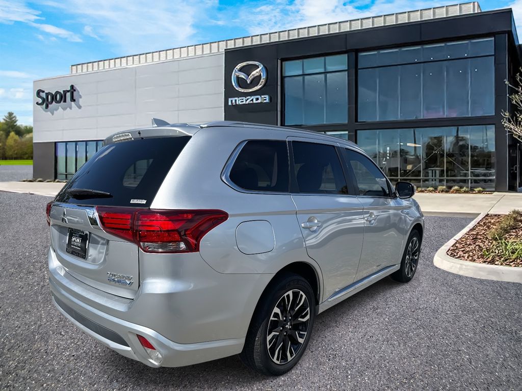 2018 Mitsubishi Outlander PHEV SEL photo 30