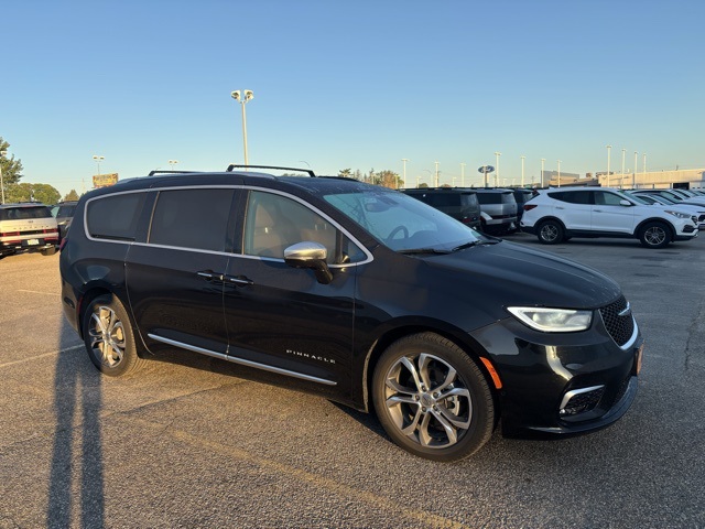2022 Chrysler Pacifica Pinnacle photo 4