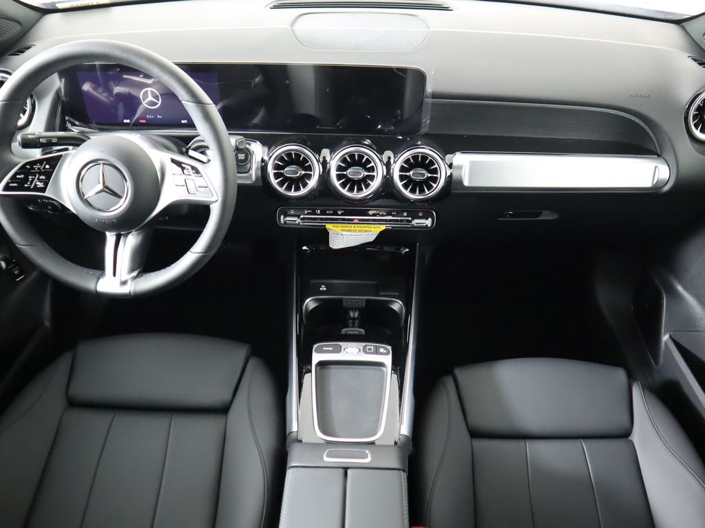 2025 Mercedes Benz EQB photo 9