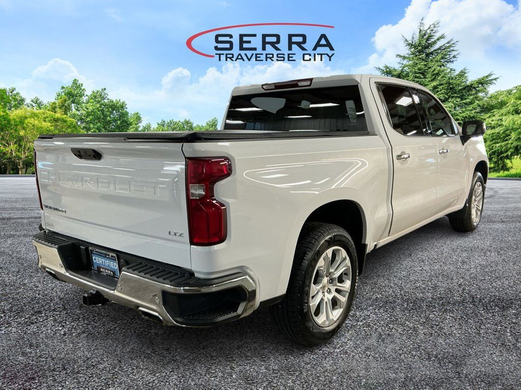 2022 Chevrolet Silverado 1500 LTZ photo 2