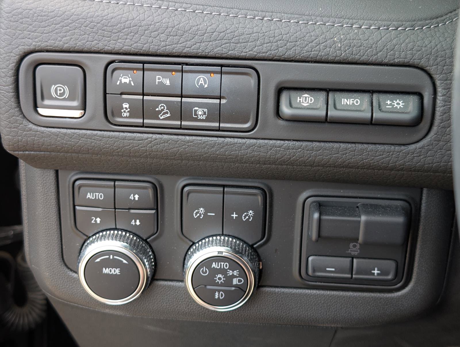 2023 Gmc Yukon XL Denali photo 9