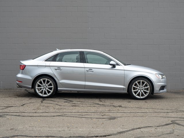 2016 Audi A3 2.0T Premium Plus photo 6