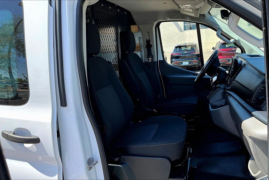 2023 Ford Transit photo 2
