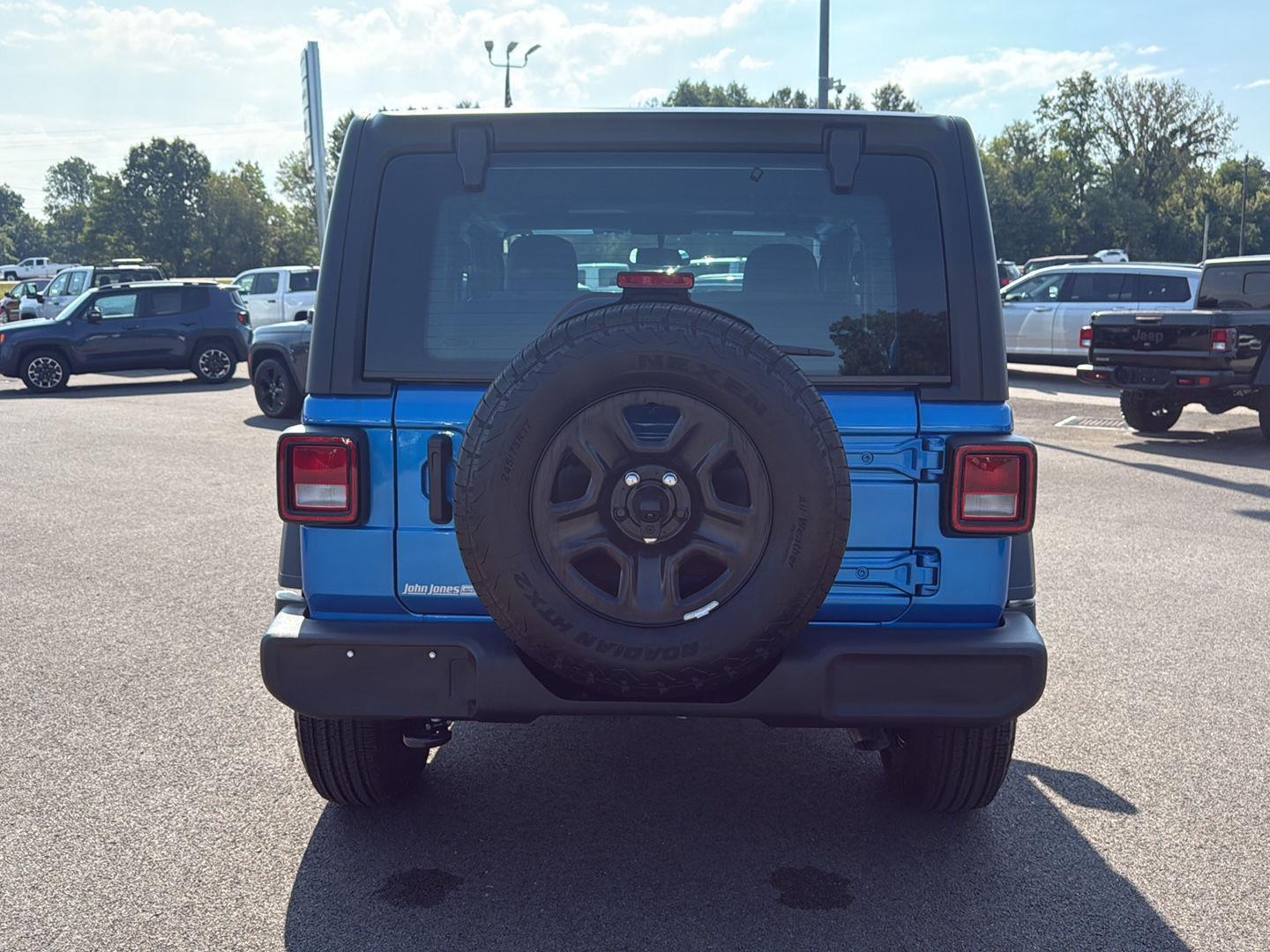 2025 Jeep Wrangler Sport photo 11