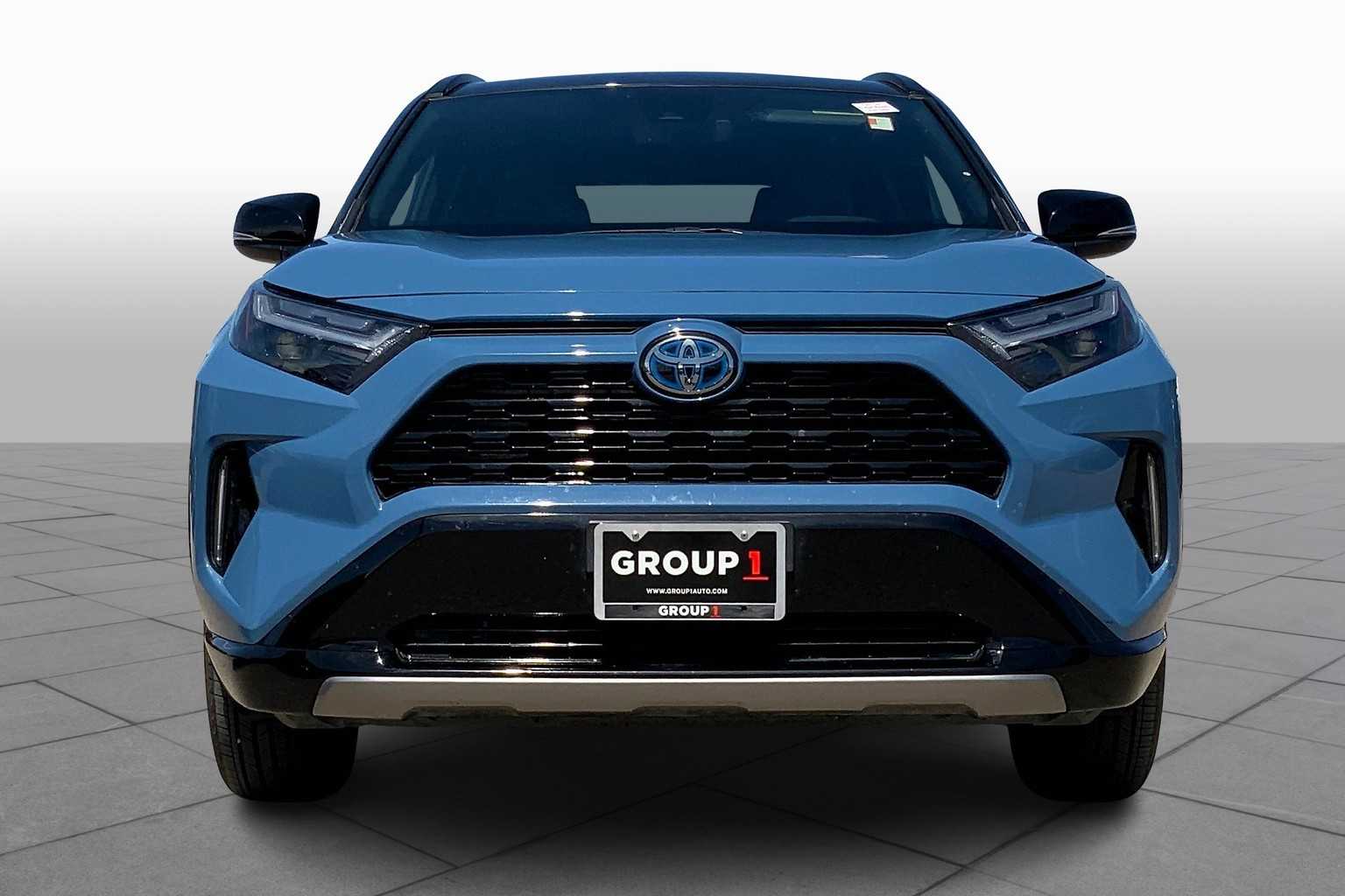 2024 Toyota RAV4 Hybrid XSE photo 2