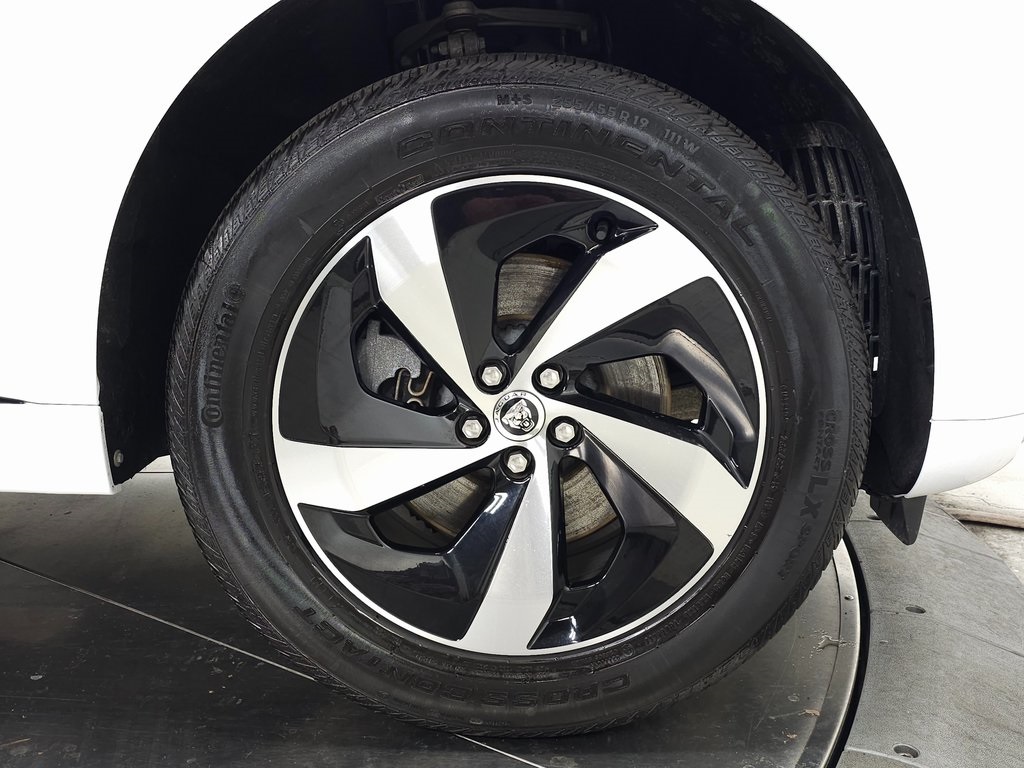 2025 JAGUAR F-PACE - Image 9