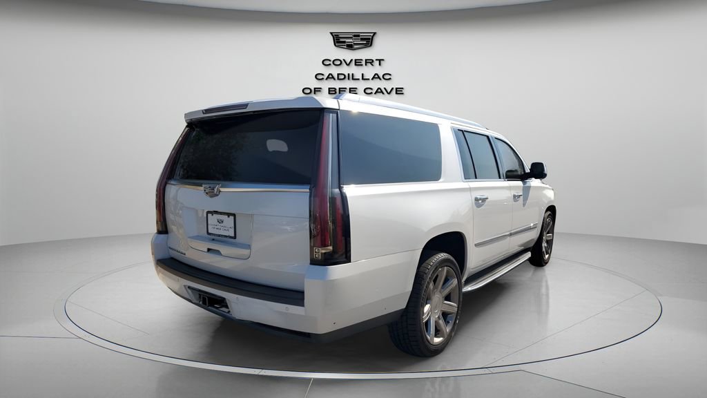 2016 Cadillac Escalade ESV Luxury photo 4