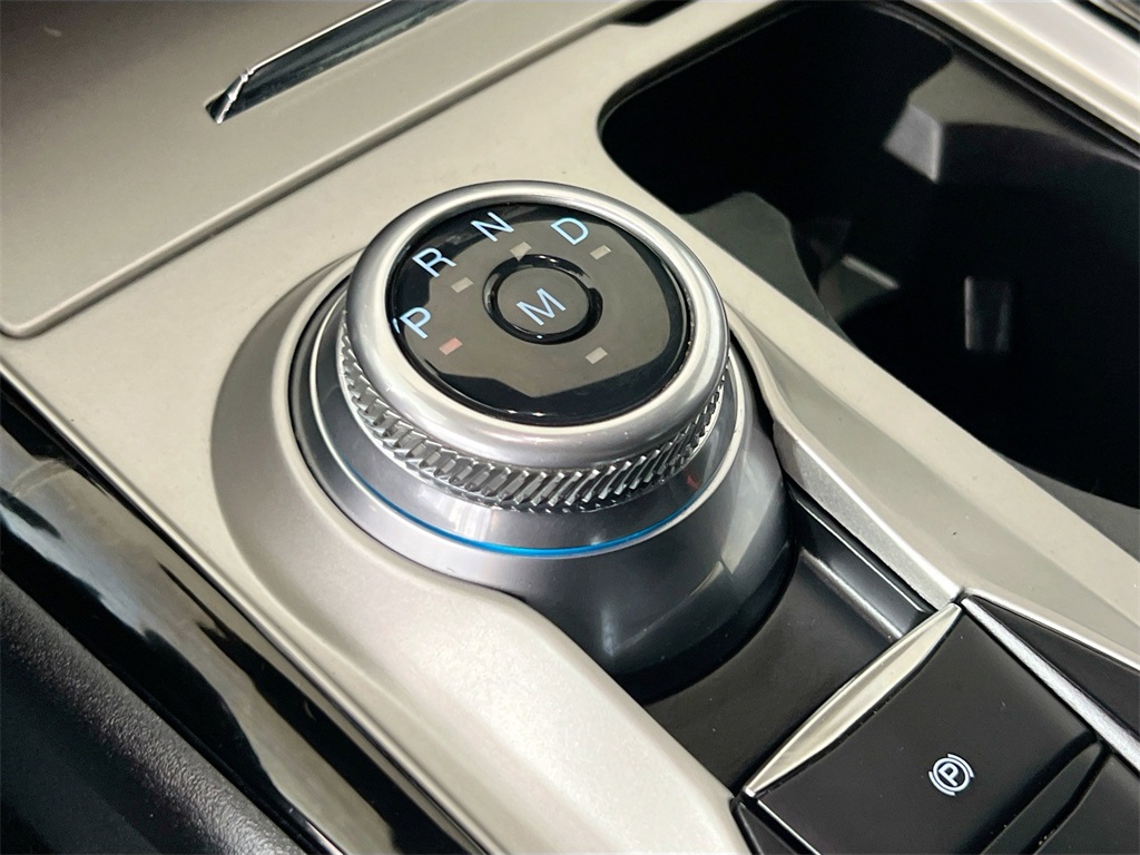 2022 Ford Explorer ST photo 9