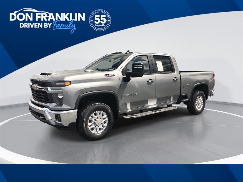 2025 Chevrolet Silverado 3500HD LT's photo