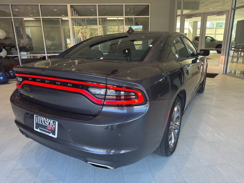 2022 Dodge Charger SXT photo 4