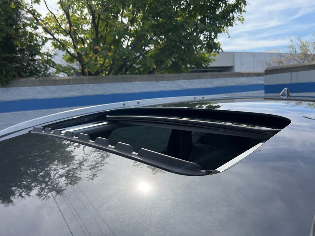2018 Honda CR-V Touring photo 11