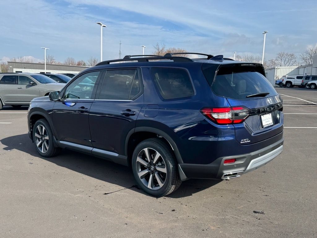 2025 Honda Pilot Touring photo 2