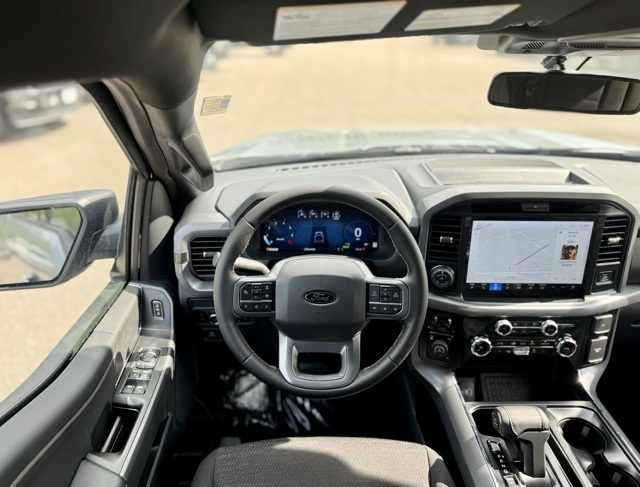 2025 Ford F-150 XLT photo 19