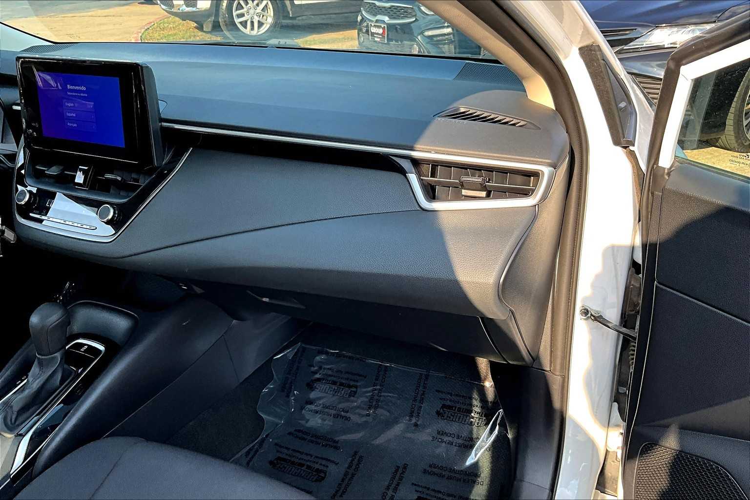 2024 Toyota Corolla LE photo 15