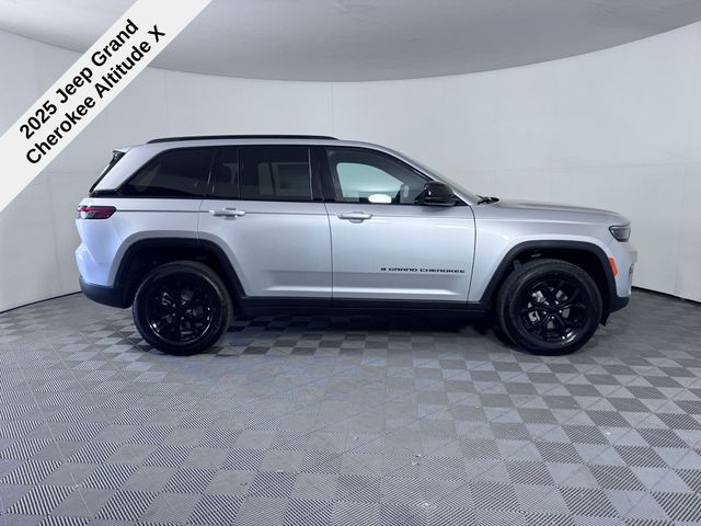 2025 Jeep Grand Cherokee Altitude X photo 6