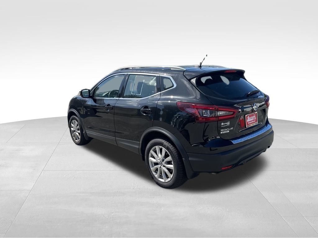 2022 Nissan Rogue Sport SV photo 2