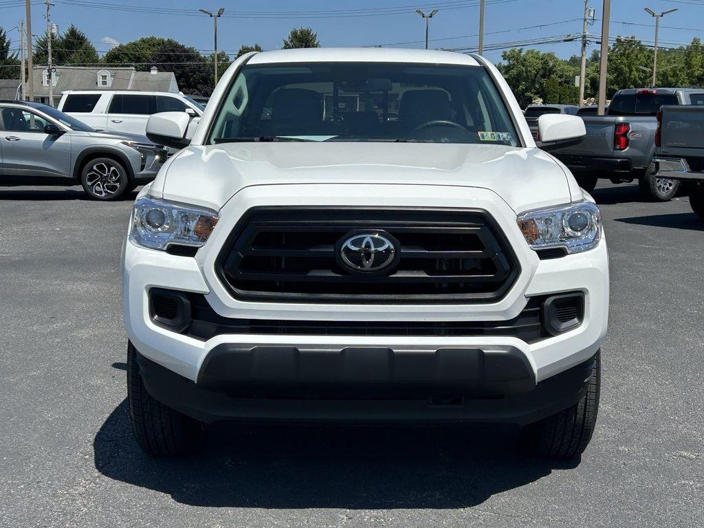 2022 Toyota Tacoma SR photo 2