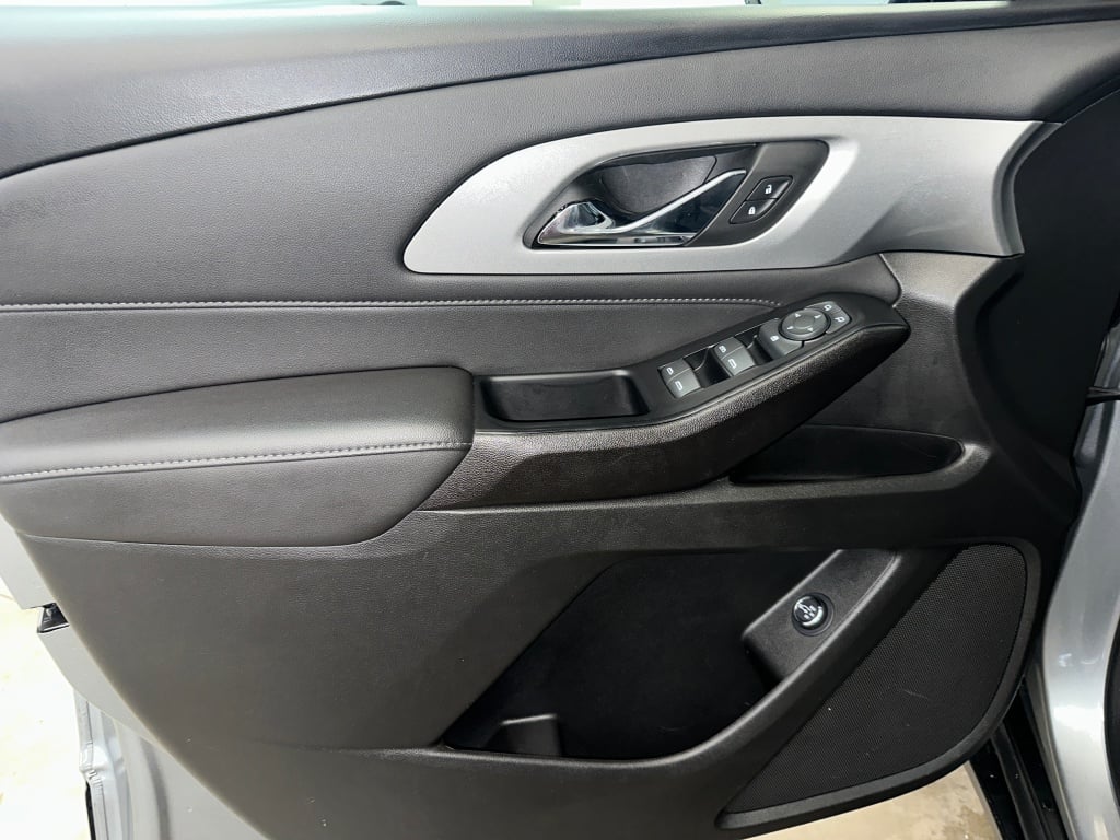 2023 Chevrolet Traverse Cloth photo 4