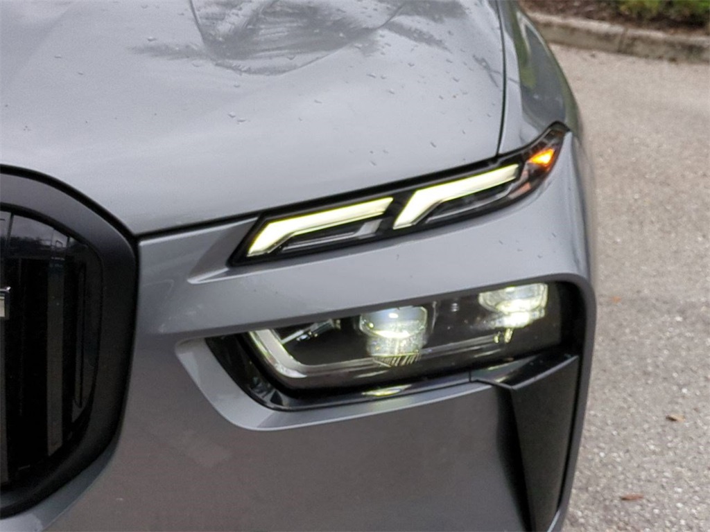 2026 Bmw X7 M60i photo 9