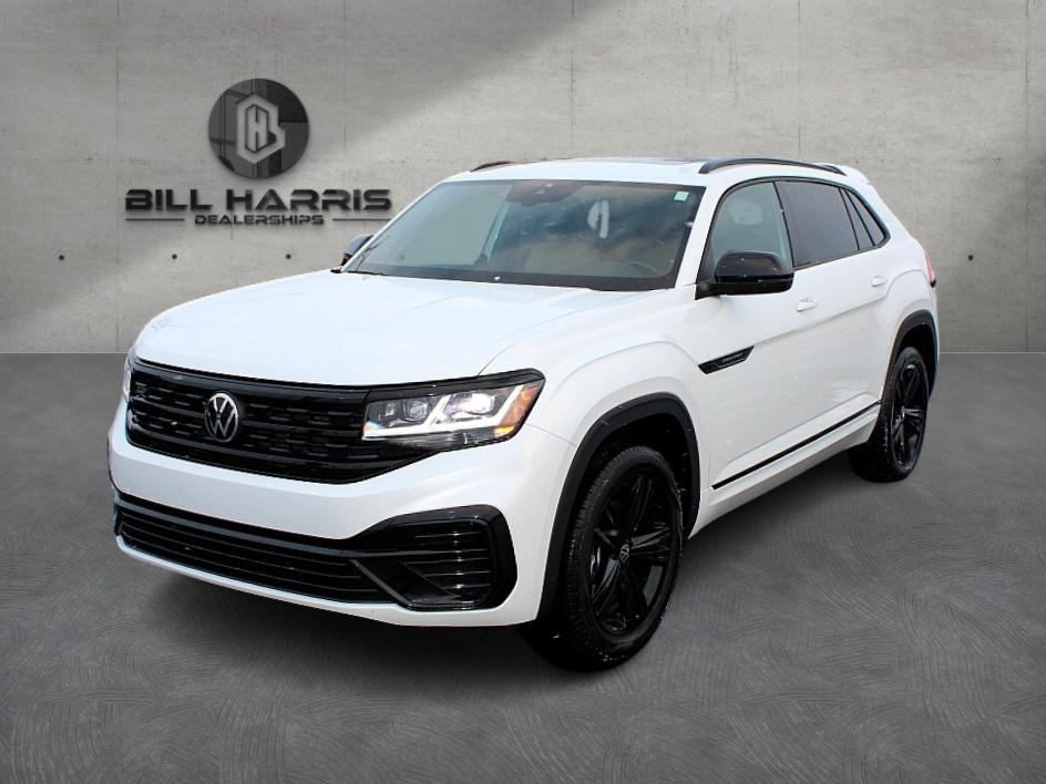 2023 Volkswagen Atlas Cross Sport SEL R-Line Black's photo