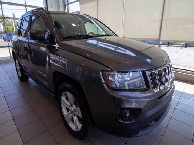 2016 Jeep Compass Sport photo 4