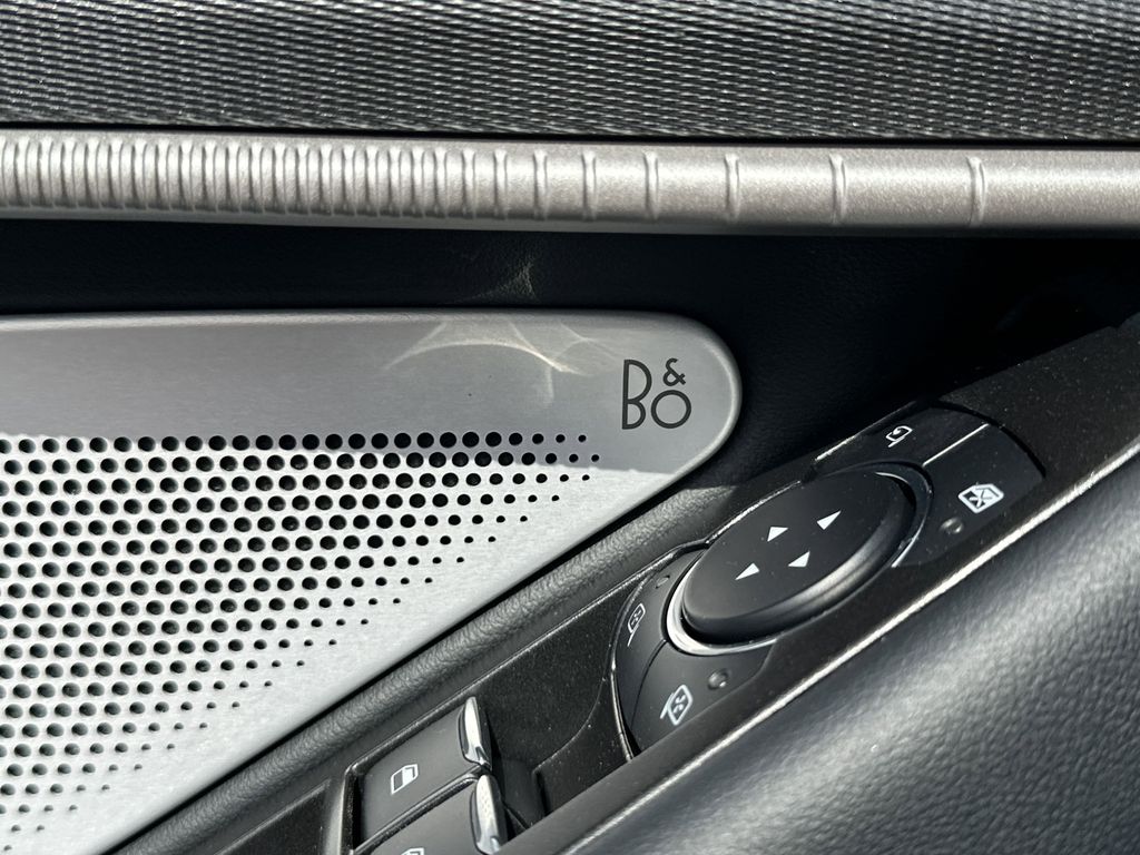 2025 Ford Explorer ST photo 3