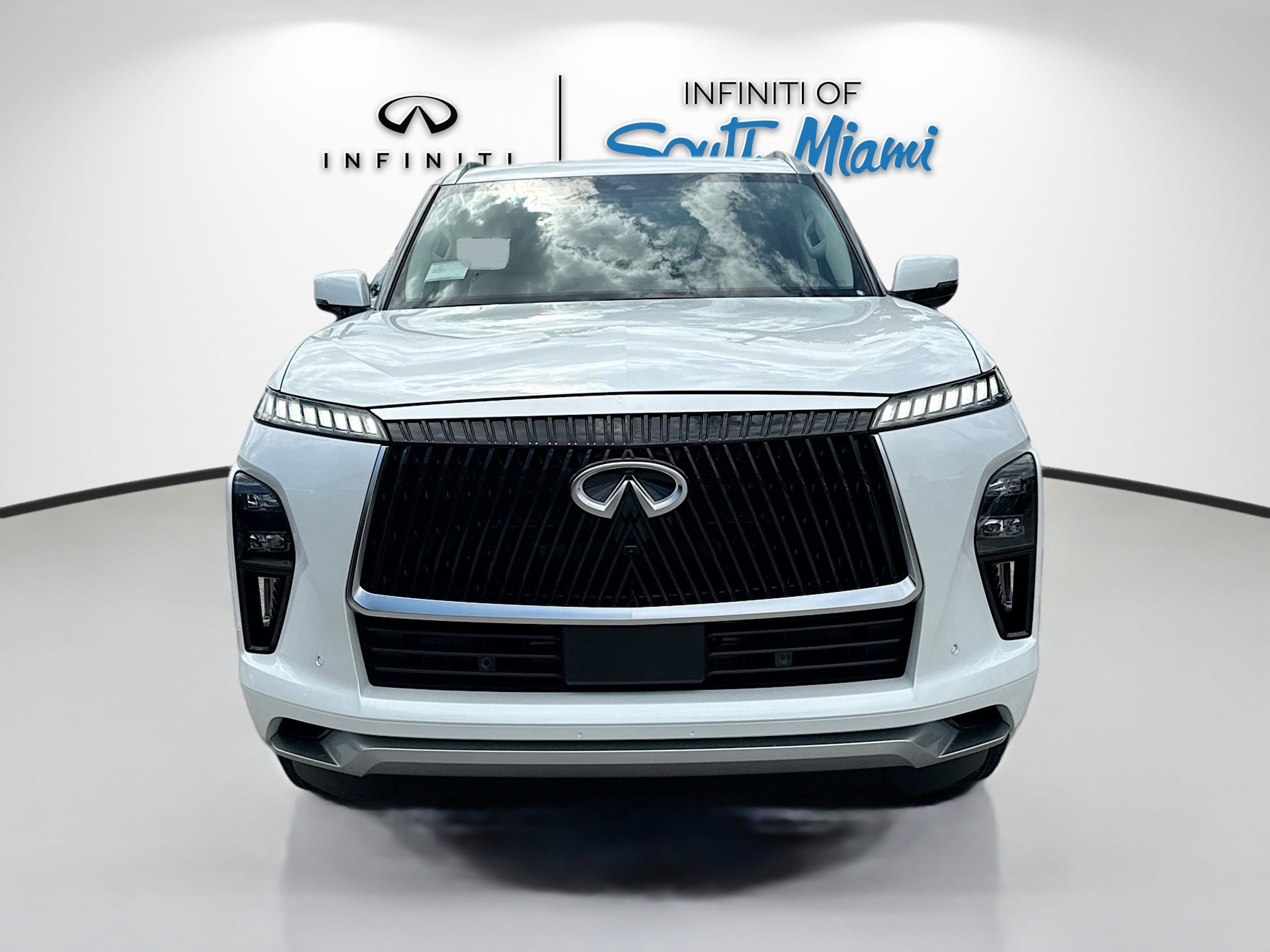 2026 Infiniti QX80 Pure photo 2