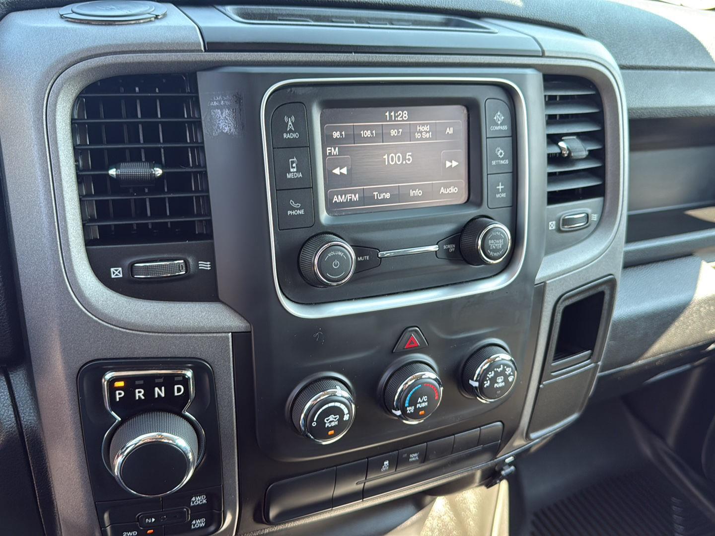 2022 Ram 1500 Classic Tradesman photo 6