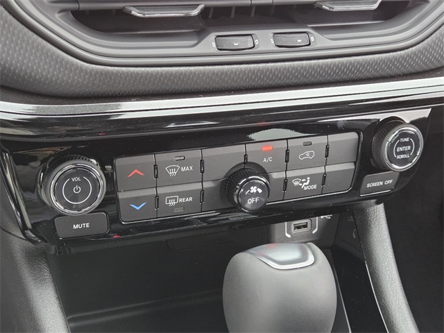 2026 Jeep Compass Latitude photo 22