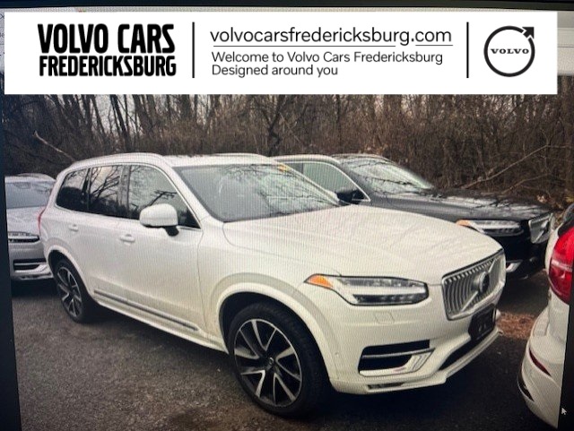 2023 Volvo XC90 Plus's photo