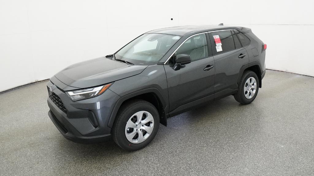 2025 Toyota RAV4 LE's photo