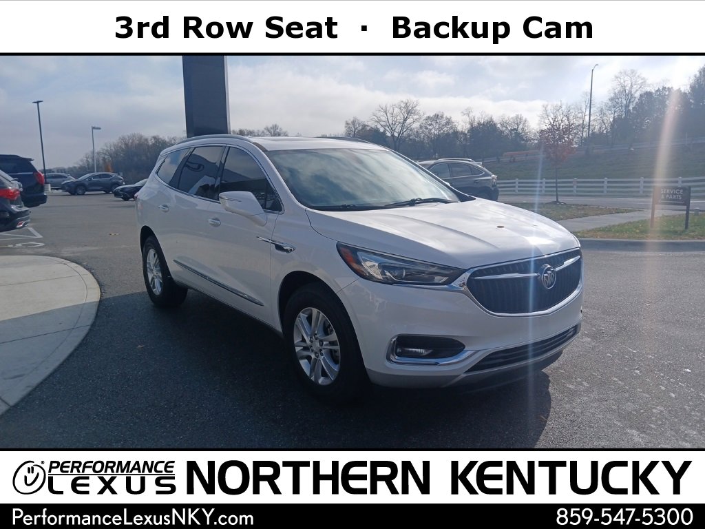 2018 Buick Enclave Essence's photo