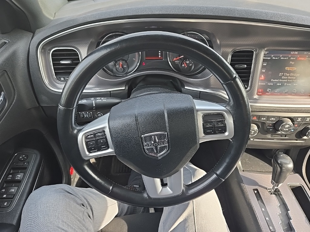 2013 Dodge Charger R/T photo 19