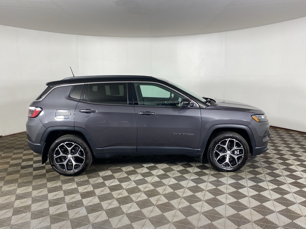 2024 Jeep Compass Limited photo 5