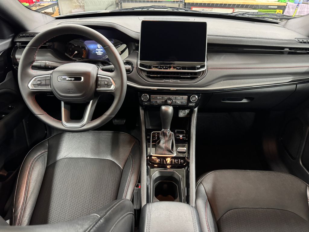 2024 Jeep Compass Trailhawk photo 14
