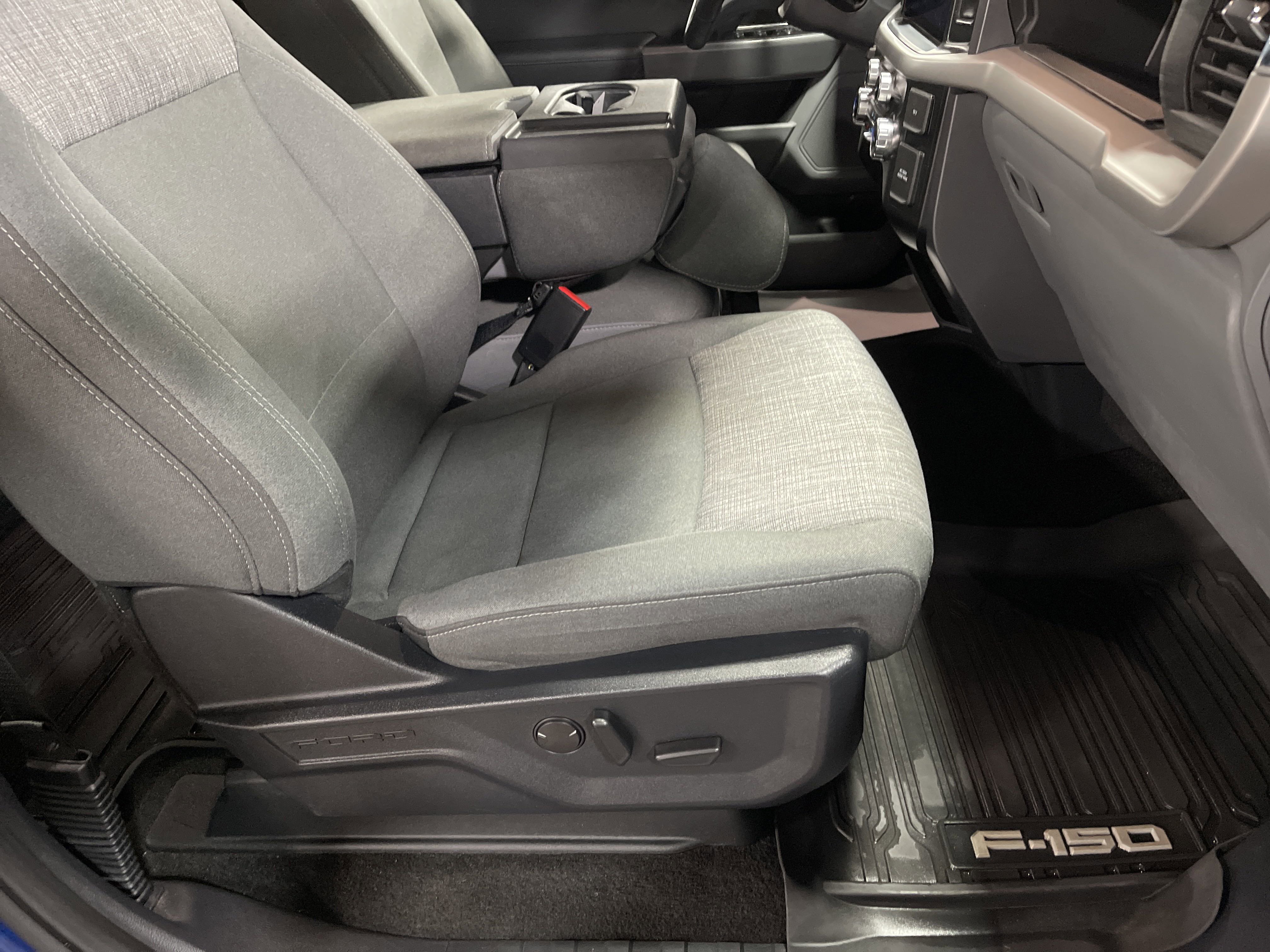 2022 Ford F-150 XL photo 5
