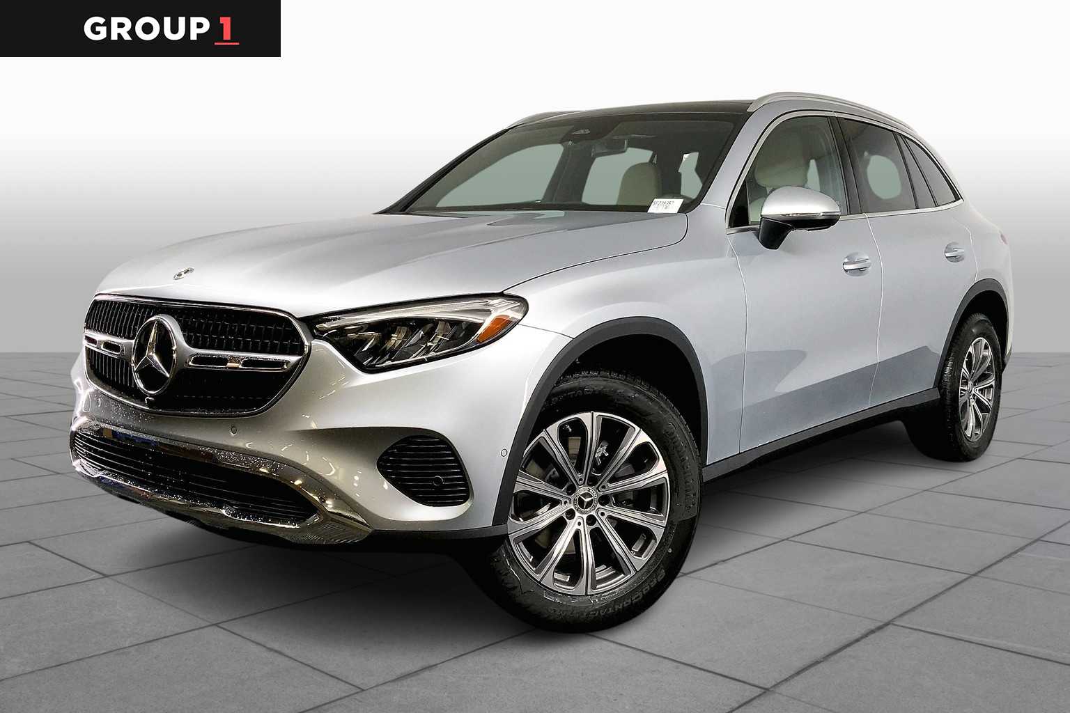 2025 Mercedes-Benz GLC Base's photo