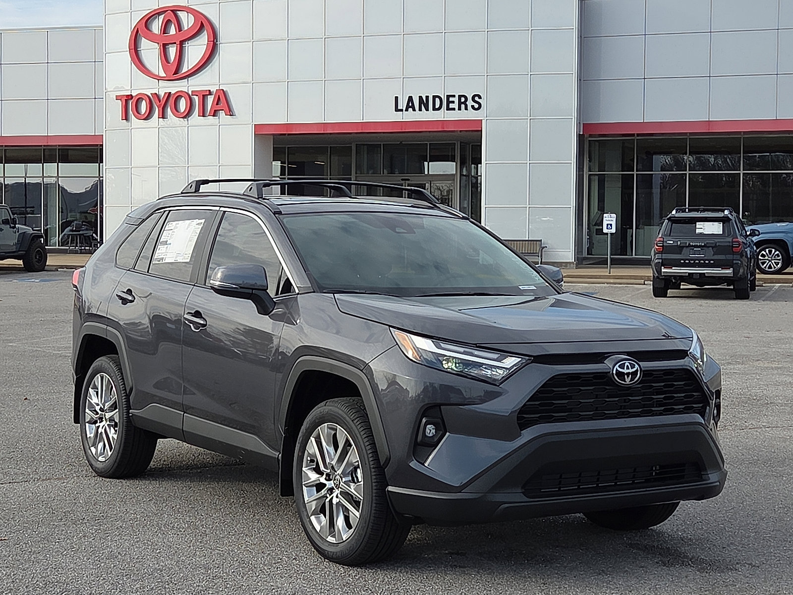 2025 Toyota RAV4 XLE Premium's photo