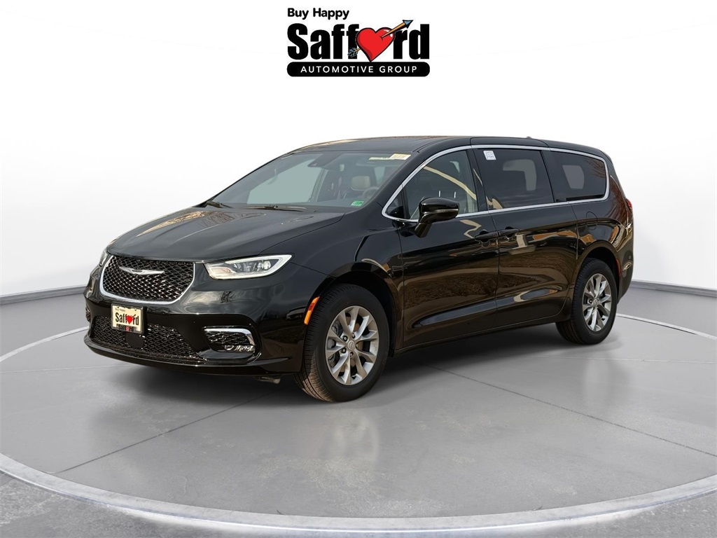 2026 Chrysler Pacifica Limited's photo